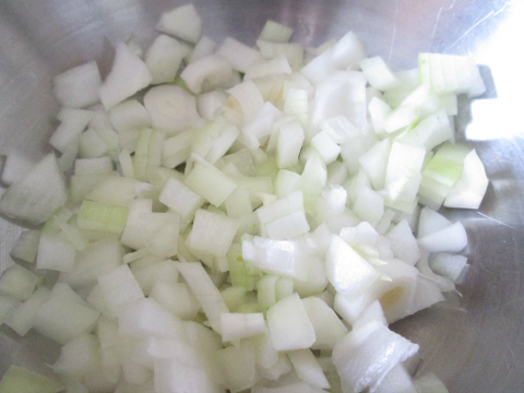 Chopped Onions for Pepper Salad