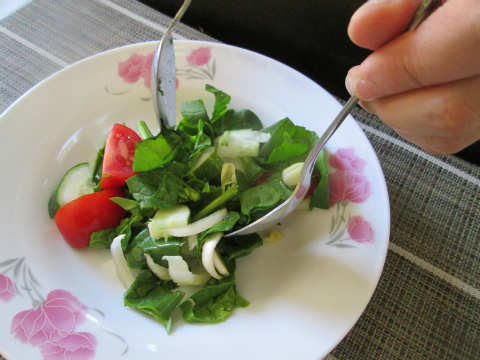 Spinach and Tomato Salad