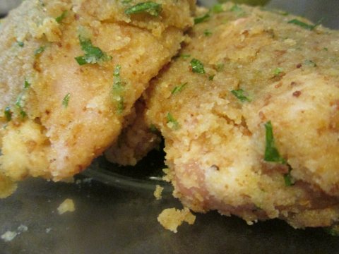 Chicken Breast Coated with Parsley and Bread Crumbs