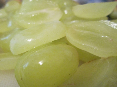 Sliced White Grapes