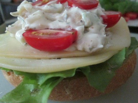 Tomato and Chicken Salad on Bread